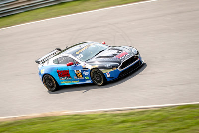 50 aston martin vantage gt4 (624A4097) July 22, 2017